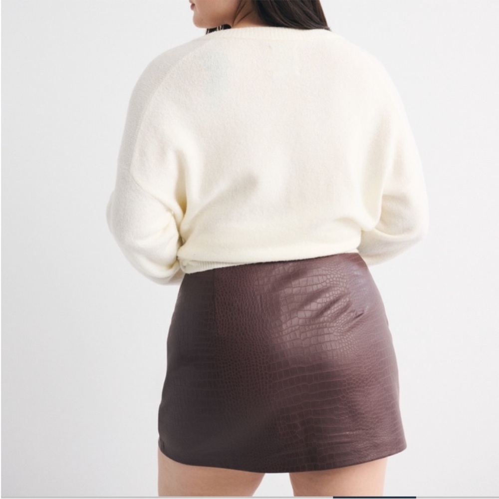 NWT Abercrombie & Fitch Scarlett Vegan Leather Mini Skort Brown Croc Embossed L - Picture 5 of 8